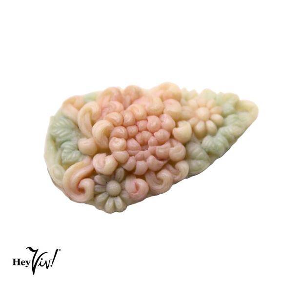Vintage Celluloid Floral Flower Clip Pin in Pastel Pink Made in Japan - Hey Viv - Picture 1 of 5
